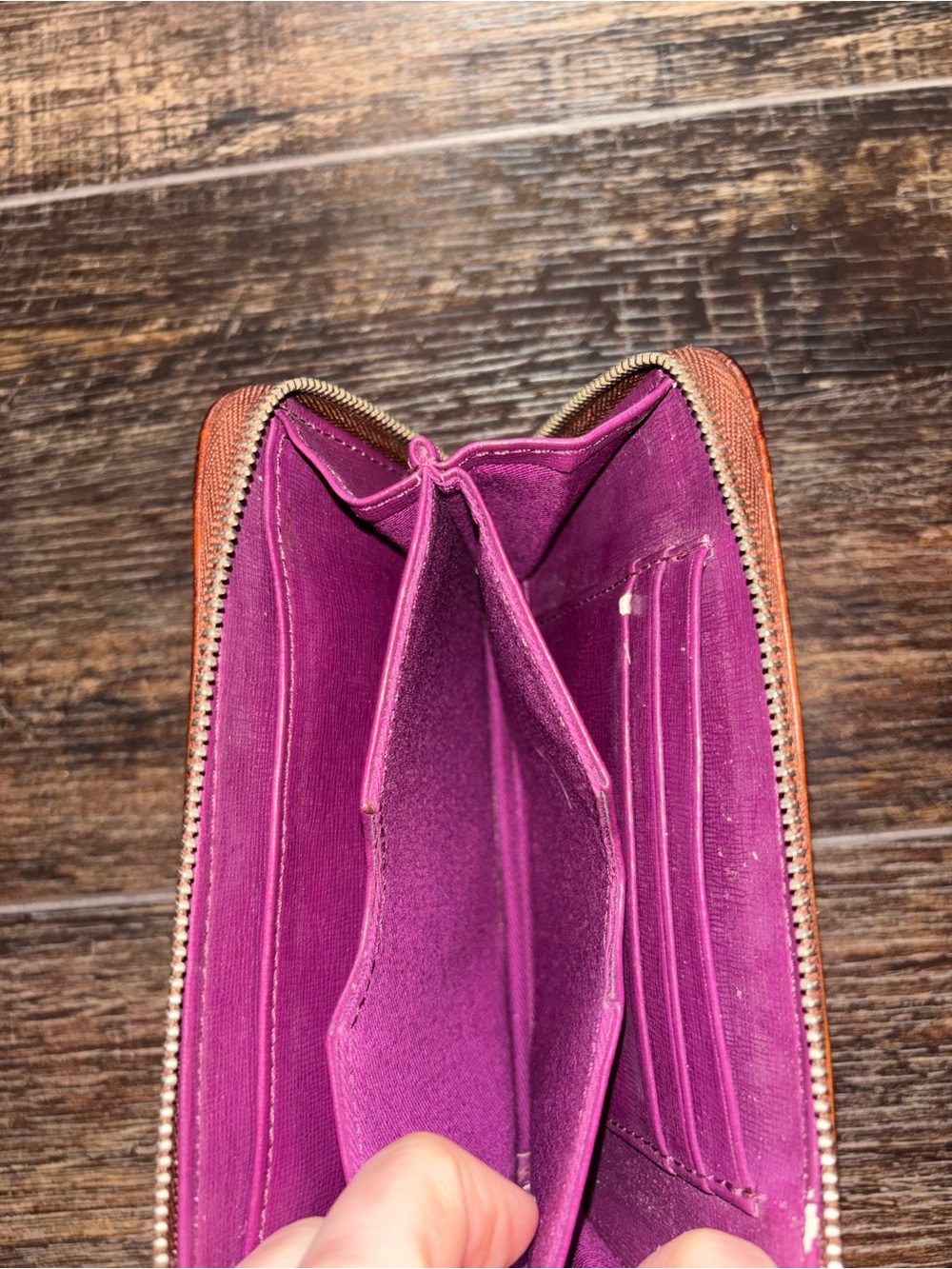 Fossil Women’s Brown Leather Zip Wristlet Wallet - Picture 4 of 10
